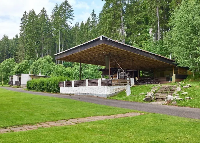 甜蜜露营假日公园 *