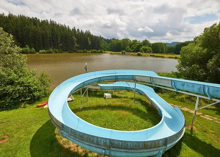 假日公园 甜蜜露营假日公园 *