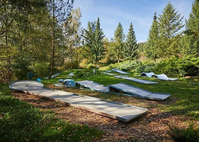 甜蜜露营假日公园 *